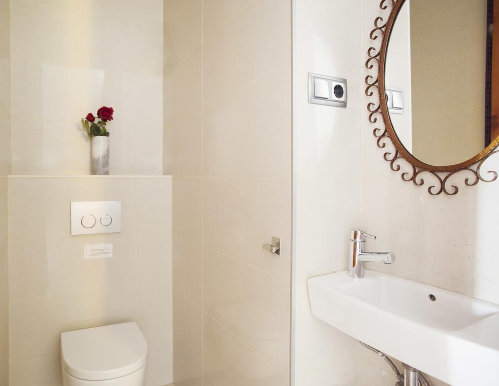 Aparteasy - Authentic Family Apartment Barcelona Luaran gambar