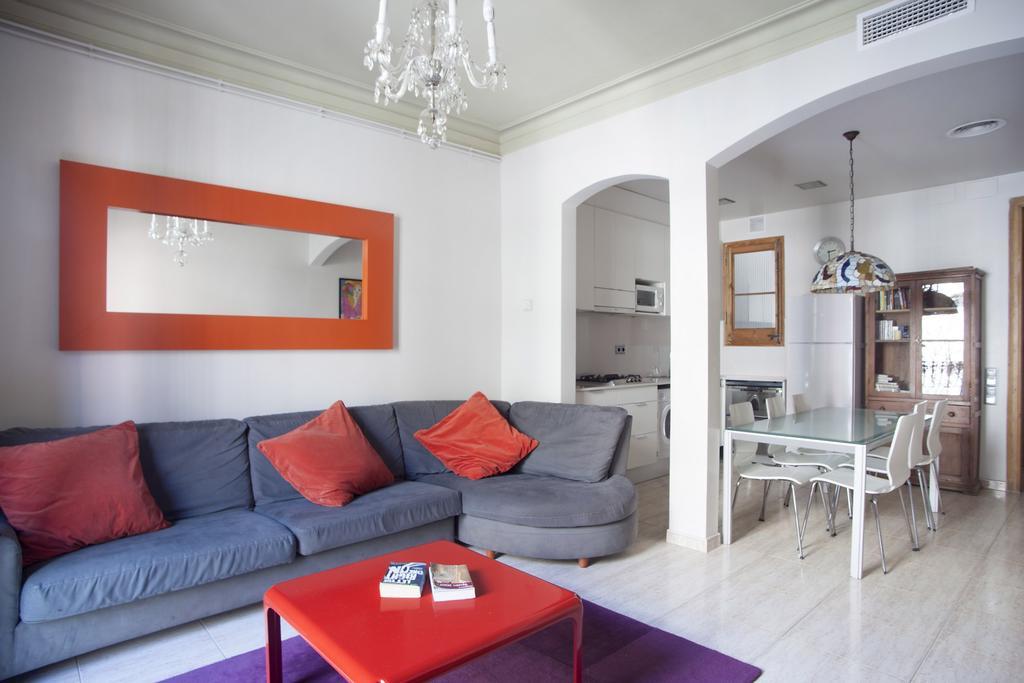 Aparteasy - Authentic Family Apartment Barcelona Luaran gambar