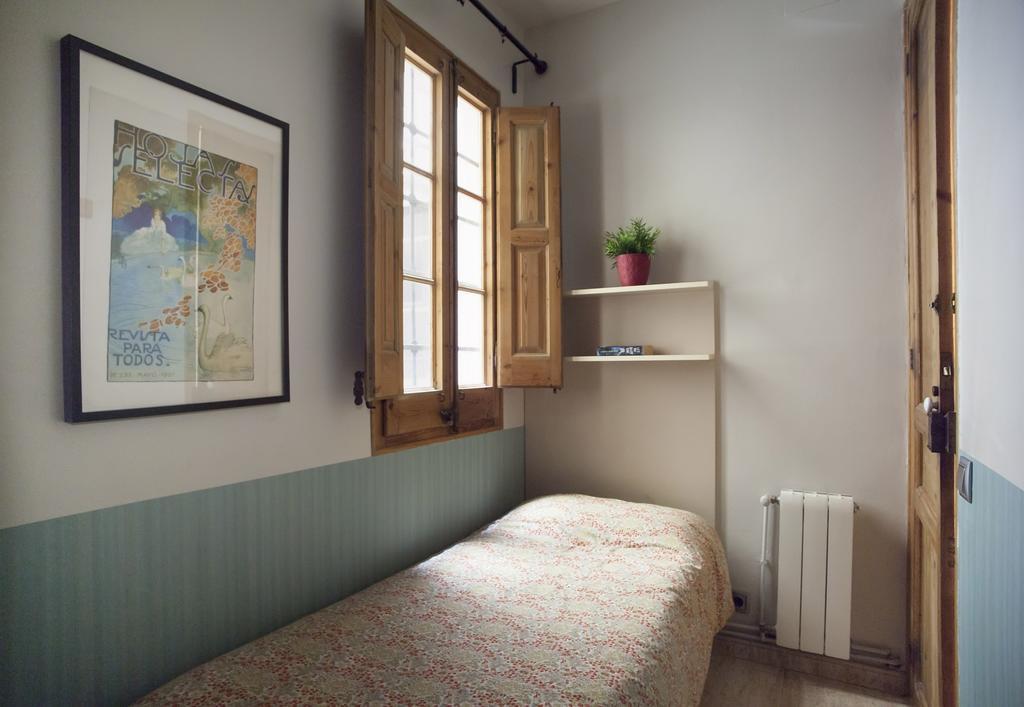 Aparteasy - Authentic Family Apartment Barcelona Luaran gambar